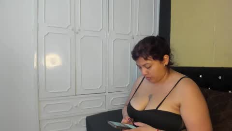 Snapshot of dannagarza chatting on 02.16.25 Danna Garza online show from 02.16.25