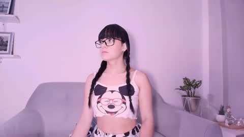 Snapshot of dannahyde chatting on 06.15.26 Insta DannaBlueX online show from 06.15.26