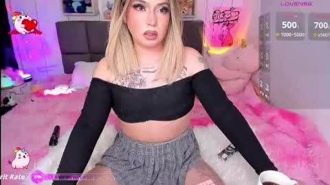 Snapshot of dannia_13 chatting on 06.22.26 dannia_13 online show from 06.22.26
