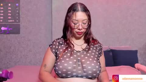 Snapshot of danniamonroee chatting on 09.13.25 Danna Monroe online show from 09.13.25