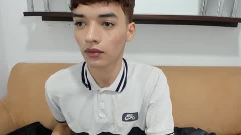 Snapshot of danniels_sweet chatting on 12.28.24 danniels_sweet online show from 12.28.24