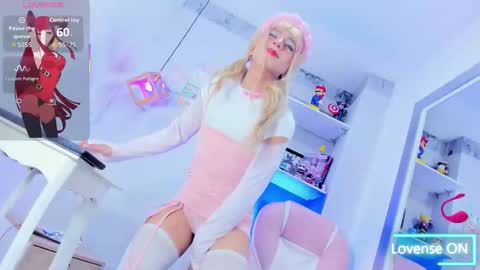 Snapshot of danniigrovers chatting on 01.19.26 Danni Sebastian online show from 01.19.26