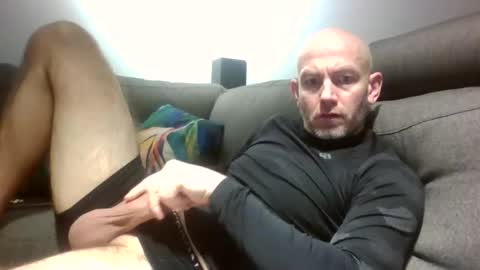 Snapshot of danny81boy chatting on 02.16.26 danny81boy online show from 02.16.26