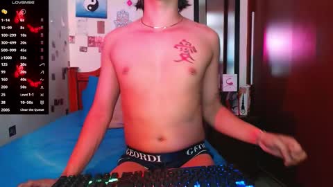 Snapshot of danny__phantom chatting on 11.26.25 phantom555 online show from 11.26.25