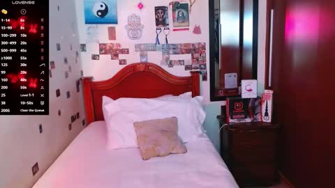 Snapshot of danny__phantom chatting on 12.03.25 phantom555 online show from 12.03.25