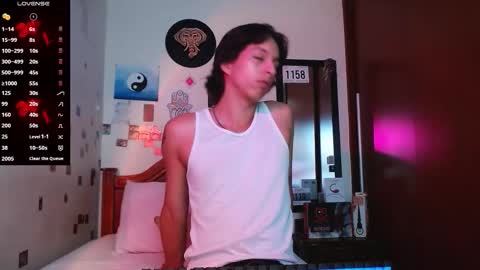 Snapshot of danny__phantom chatting on 12.16.25 phantom555 online show from 12.16.25