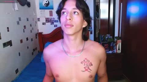 Snapshot of danny__phantom chatting on 02.18.26 phantom555 online show from 02.18.26