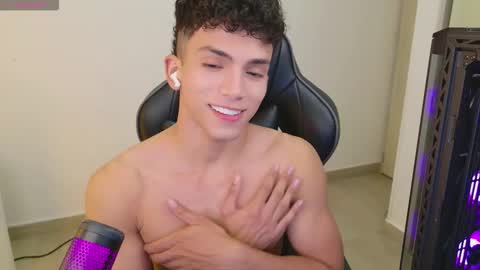 Snapshot of danny__vegas chatting on 09.27.25 D A N N Y online show from 09.27.25