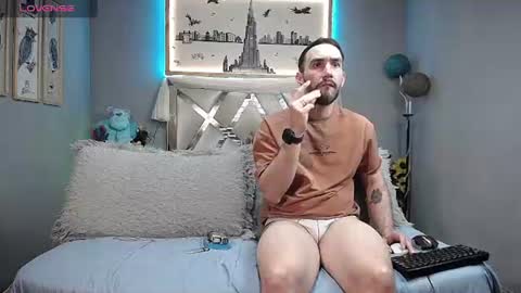 Snapshot of danny_hot_fun chatting on 08.01.26 Danny and Alex online show from 08.01.26