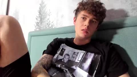 Snapshot of danny_love01 chatting on 12.07.24 danny online show from 12.07.24