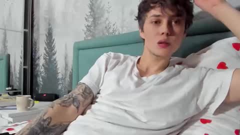 Snapshot of danny_love01 chatting on 02.16.25 danny online show from 02.16.25