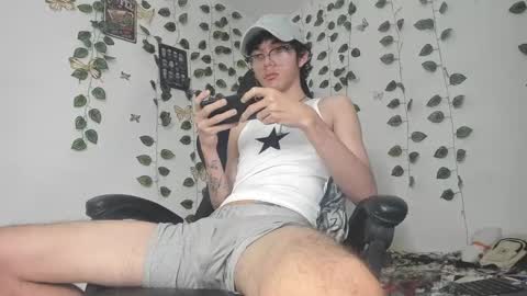 Snapshot of danny_phantom_09 chatting on 01.26.25 danny_phantom_09 online show from 01.26.25