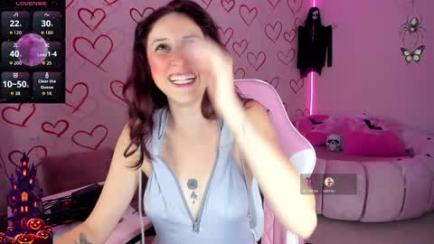 Snapshot of danny_s22 chatting on 10.22.25 Danny online show from 10.22.25