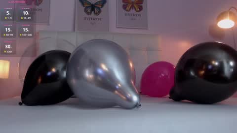 Dannya Rhodes online show from 12.11.24