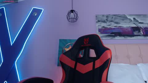 Dannya Rhodes online show from 01.18.25