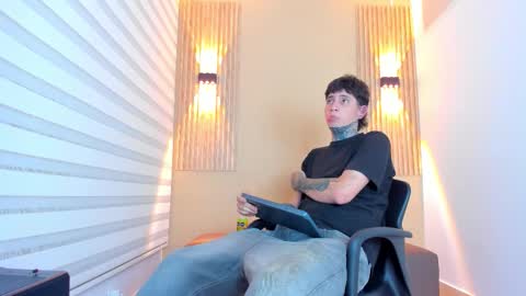 Snapshot of dante_armstrong chatting on 12.03.25 dante_armstrong online show from 12.03.25