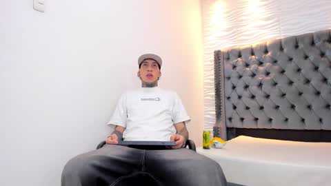 Snapshot of dante_armstrong chatting on 01.14.26 dante_armstrong online show from 01.14.26