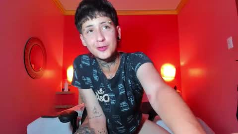 Snapshot of dante_bieber chatting on 11.02.25 dante online show from 11.02.25