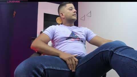 Snapshot of dante_bigboss chatting on 03.11.25 Dante online show from 03.11.25