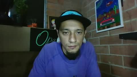 Snapshot of dante_dte chatting on 02.14.25 Dante online show from 02.14.25