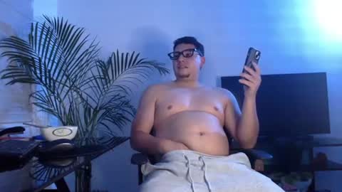 Snapshot of dante_xo chatting on 06.24.26 A L E J A N D R O online show from 06.24.26