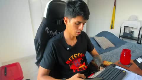 Snapshot of dantedecentralized chatting on 05.05.26 X Dante7373574 online show from 05.05.26