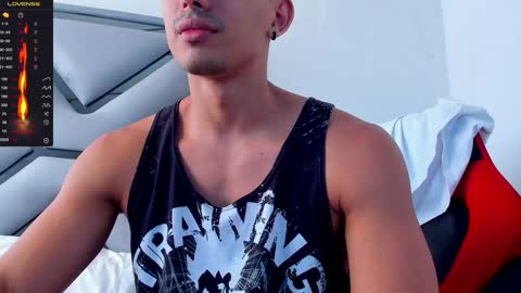 Snapshot of danterouxx chatting on 01.21.25 Dante online show from 01.21.25