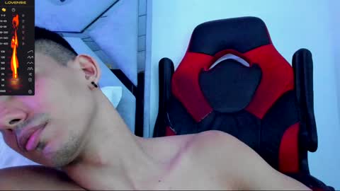 Snapshot of danterouxx chatting on 01.30.25 Dante online show from 01.30.25