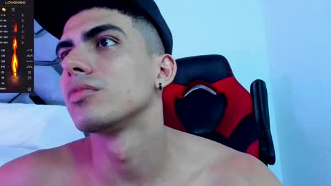 Snapshot of danterouxx chatting on 02.11.25 Dante online show from 02.11.25