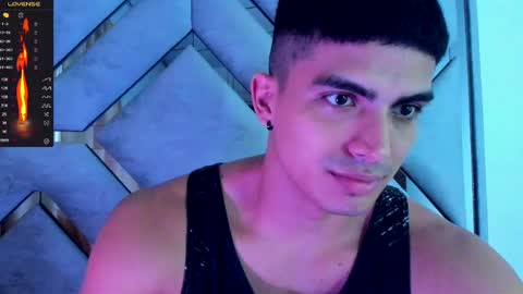 Snapshot of danterouxx chatting on 02.11.25 Dante online show from 02.11.25