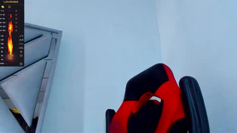 Snapshot of danterouxx chatting on 02.13.25 Dante online show from 02.13.25