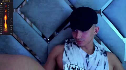 Snapshot of danterouxx chatting on 02.15.25 Dante online show from 02.15.25