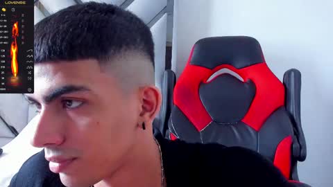 Snapshot of danterouxx chatting on 02.28.25 Dante online show from 02.28.25