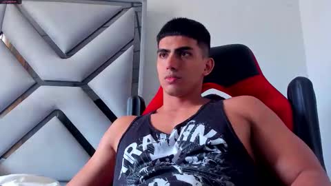 Snapshot of danterouxx chatting on 12.22.25 Dante online show from 12.22.25