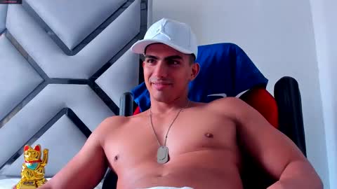 Snapshot of danterouxx chatting on 02.04.26 Dante online show from 02.04.26