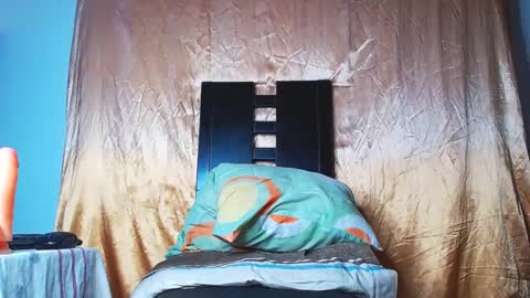 Snapshot of dantesantoro chatting on 01.22.25 Dante Santoro online show from 01.22.25