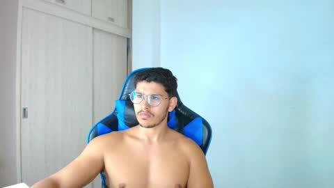 Snapshot of dantraxx chatting on 09.20.25 Dantraxx online show from 09.20.25