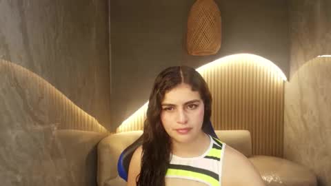 Snapshot of dany_r_ chatting on 09.18.25 Dany online show from 09.18.25