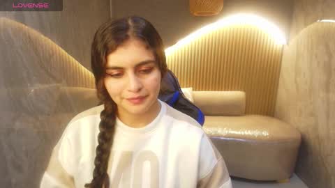 Snapshot of dany_r_ chatting on 09.29.25 Dany online show from 09.29.25