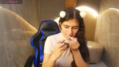 Snapshot of dany_r_ chatting on 10.06.25 Dany online show from 10.06.25