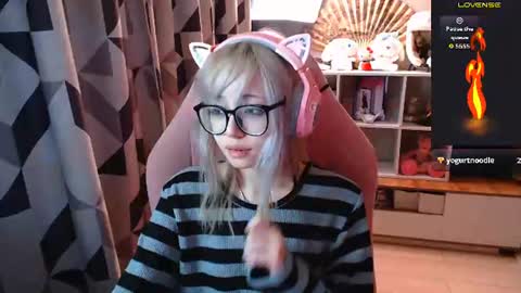 Snapshot of danyelleeyermann chatting on 06.22.26 danyelleeyermann online show from 06.22.26