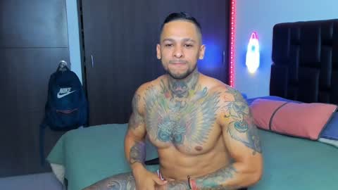 Snapshot of danyfitguy_ chatting on 01.14.25 danyfitguy_ online show from 01.14.25