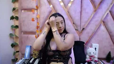 Snapshot of danyswet chatting on 11.26.25 DanySwet online show from 11.26.25