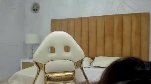 Daphne online show from 01.21.25