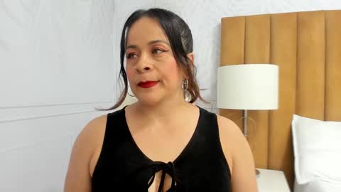 Daphne online show from 02.14.25