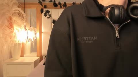 daphne_and_roger online show from 12.16.25