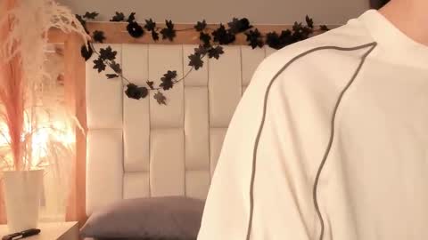 daphne_and_roger online show from 12.23.25