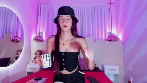 Daphne online show from 01.09.25