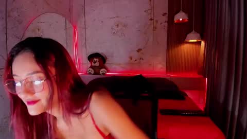 Daphne online show from 02.10.25