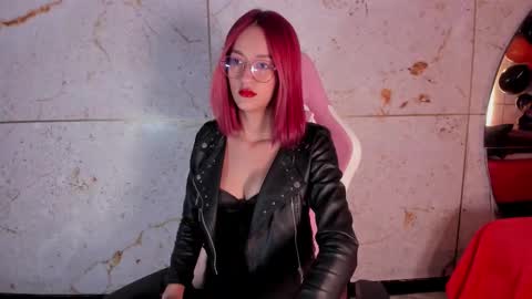 Daphne online show from 10.20.25